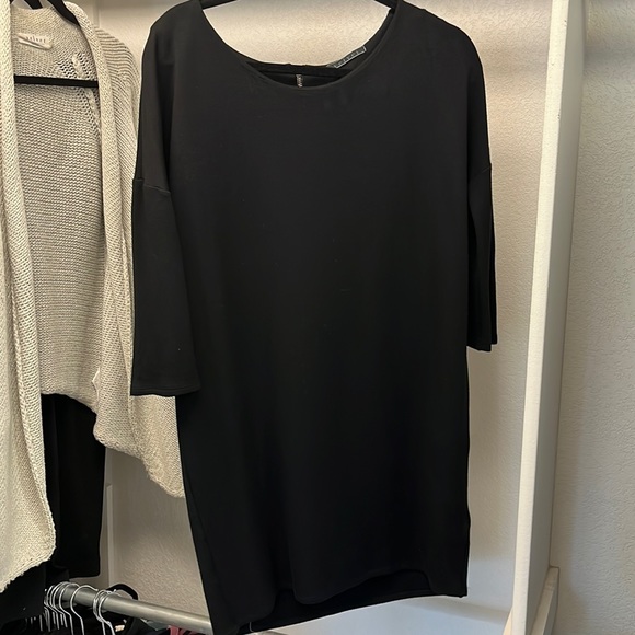 Black Velvet dress.  Easy and flattering. Mini dress with 3/4 length sleeves - Picture 1 of 4